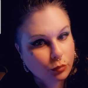 Meet your Posher, Chastity